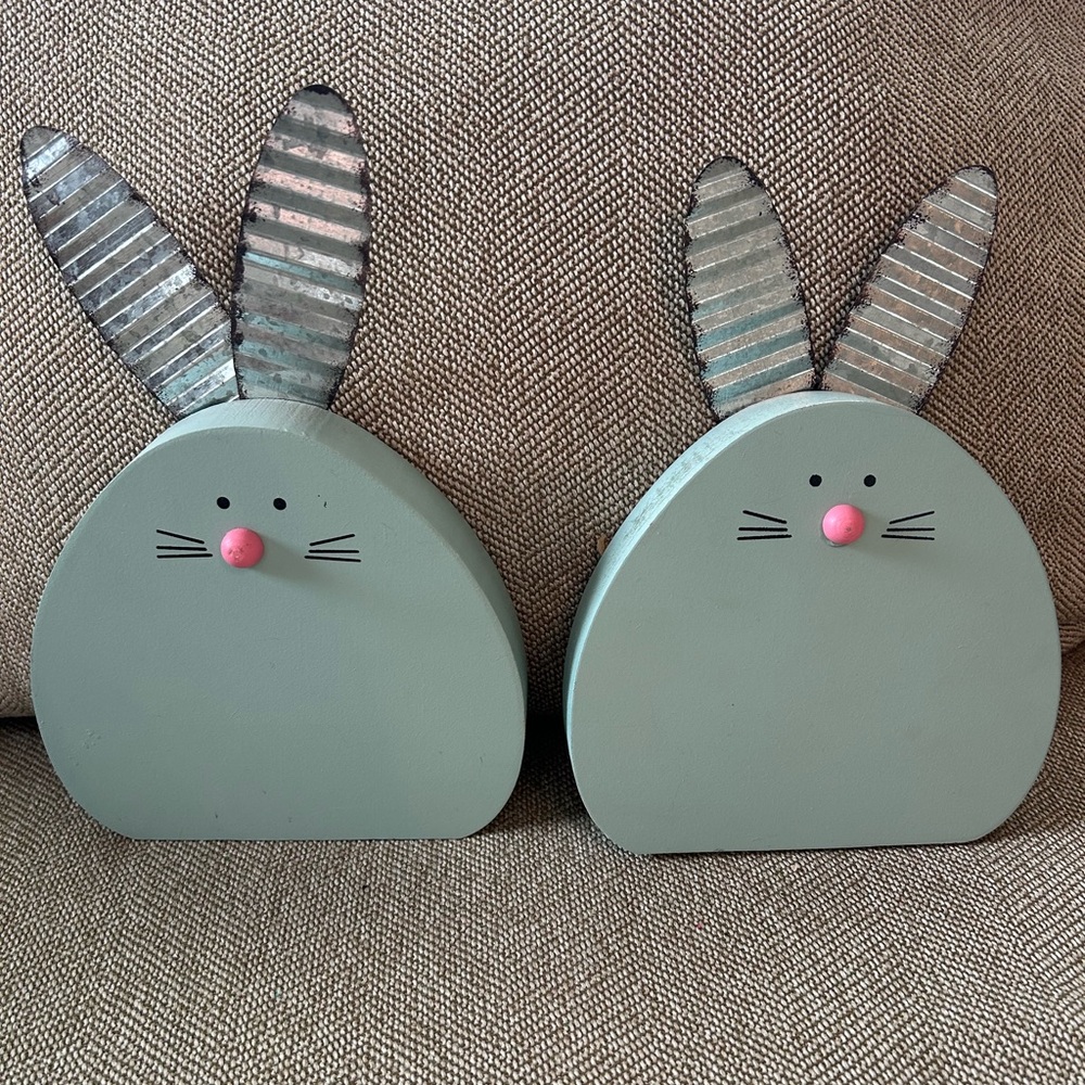 Charming Blue Bunny shelf sitters set